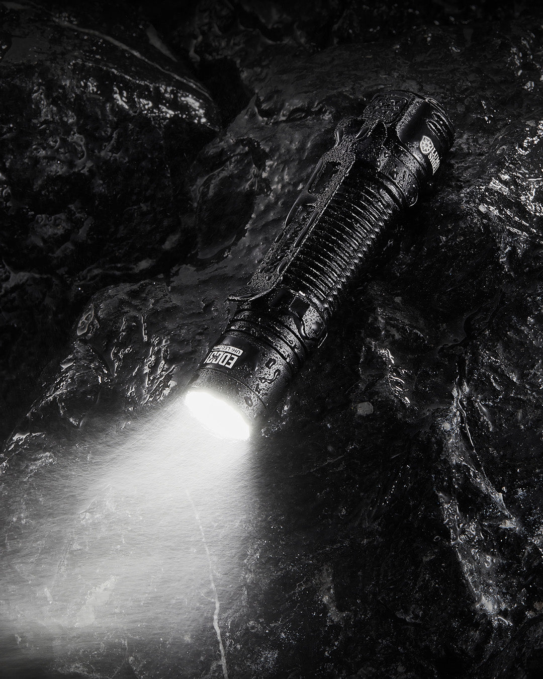NITECORE EDC31 1500 Lumens Compact Tactical EDC Flashlight